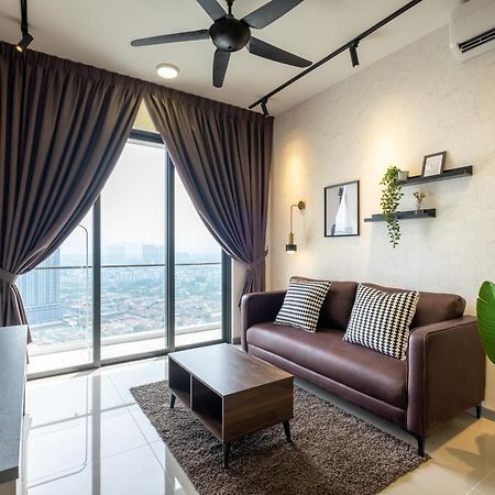 شقة Contemporary United Point 6 Pax 现代风格 Desa Park & Mont Kiara كوالالمبور المظهر الخارجي الصورة