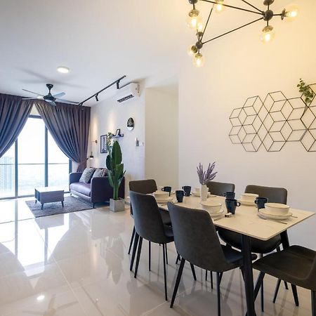 شقة Contemporary United Point 6 Pax 现代风格 Desa Park & Mont Kiara كوالالمبور المظهر الخارجي الصورة
