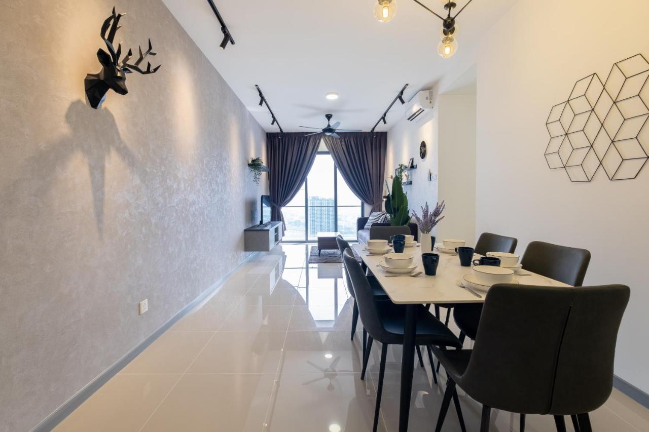 شقة Contemporary United Point 6 Pax 现代风格 Desa Park & Mont Kiara كوالالمبور المظهر الخارجي الصورة